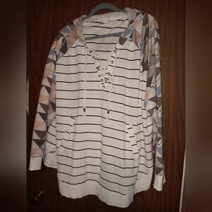 Maurices size 3x 18-20 sweater sweatshirt hoodie top new